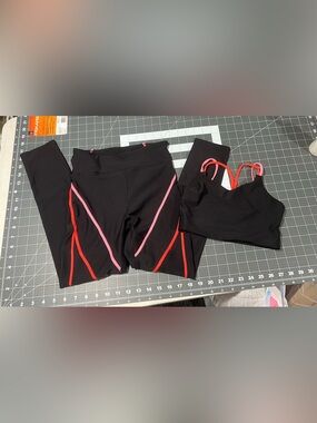 Old Navy set, Black Active High-Rise Leggings and sports bra with Pink & Red